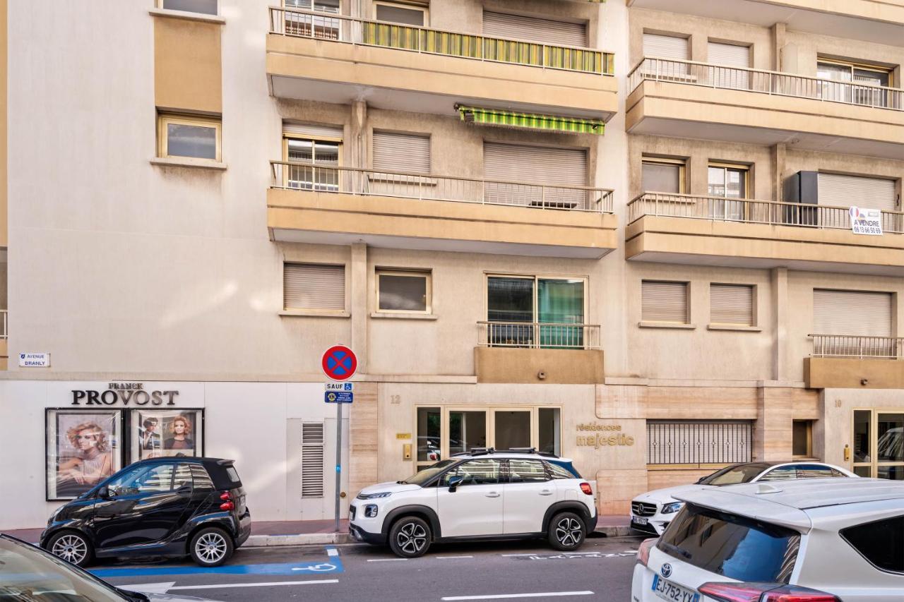 Majestic Apartment Канны Экстерьер фото